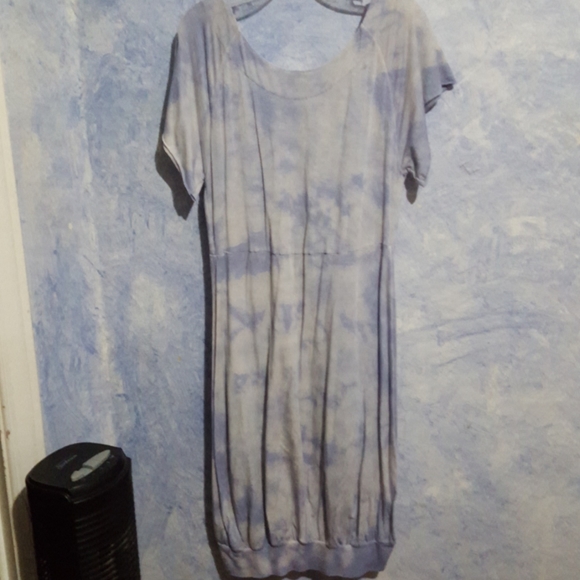 (3 FOR $20) Wilfred tee-shirt dress/long shirt - Picture 3 of 4